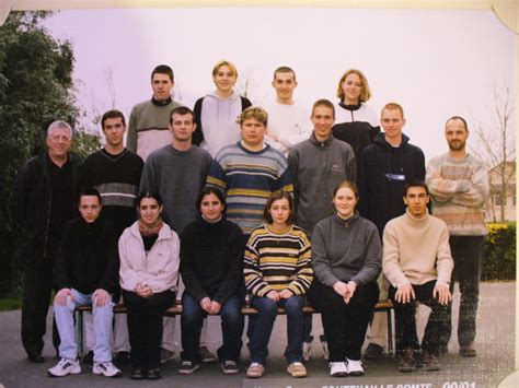 Photo de classe Terminal STL C de 2001 Lycée Notre dame Copains d avant