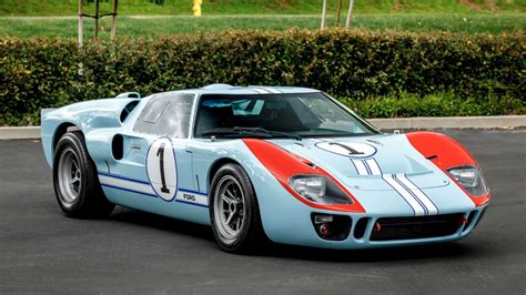 Appropriately enough, le mans '66 really gets its foot down at the racing finale. Sale a subasta un Ford GT40 MKII de la película 'Le Mans 66'