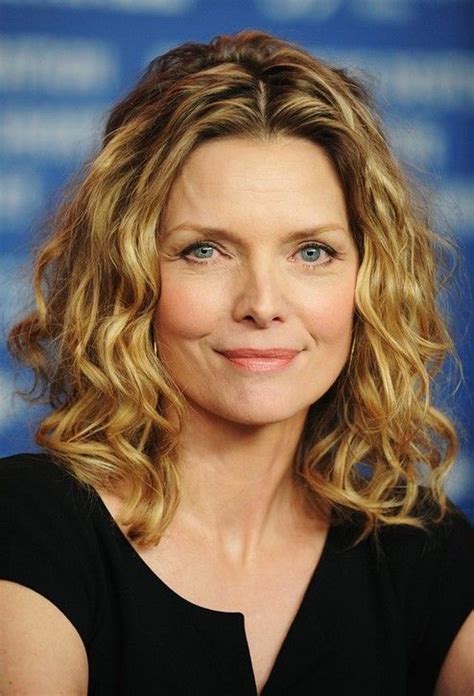 Loose Curly Hairstyle For Women Age Over 50 Michelle Pfeiffer
