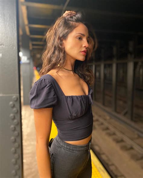 Eiza Gonzalez Significant Cleavage In Subway 9 Photos The Fappening