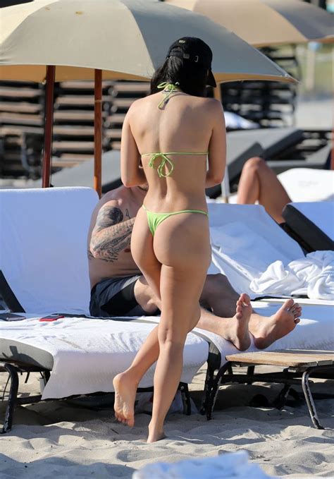 Bre Manziel Flaunts Her Booty In A Green Thong Bikini Photos Nude Celebs