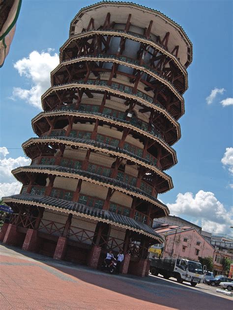 Learn about the history behind the leaning tower of teluk intan, perak, malaysia. The leaning clock tower of Teluk Intan | The construction ...