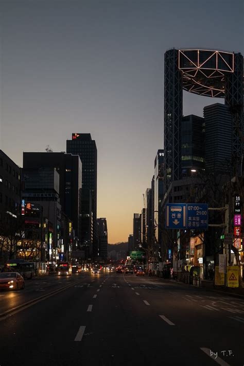 Sunset Of Jong Ro Seoul Korea City Aesthetic Seoul Korea South Korea Seoul