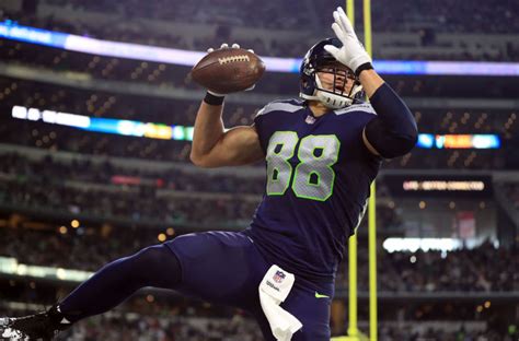 While nfl media remains committed to negotiating an agreement and has offered terms consistent with those in place with other distributors, dish has not. Green Bay Packers sign Jimmy Graham: Free Agent Signing Grade