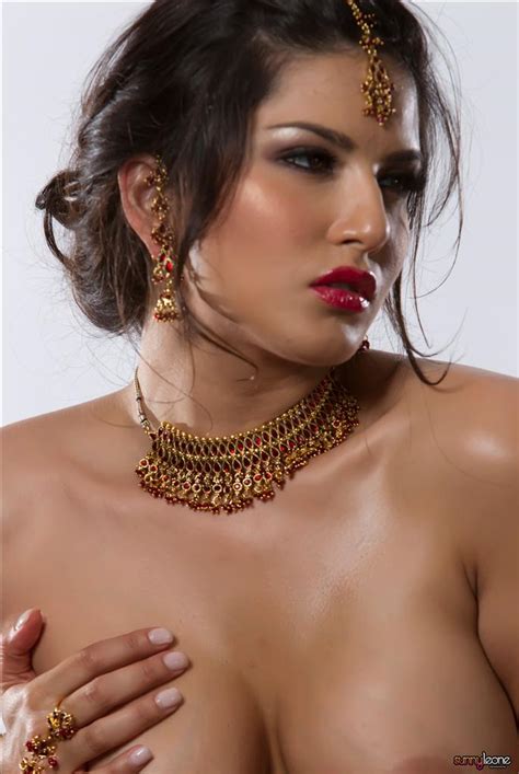 City Of Angels Sunny Leone Traditional Indian Style Pictures