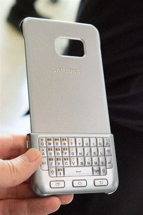 Samsung Unveils A Qwerty Keyboard Case That Attaches On Top