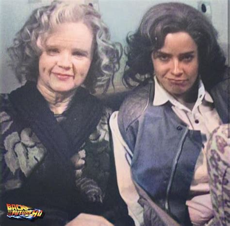 Rare Behind The Scenes Pic Of Lea Thompson And Elisabeth Shue From Part