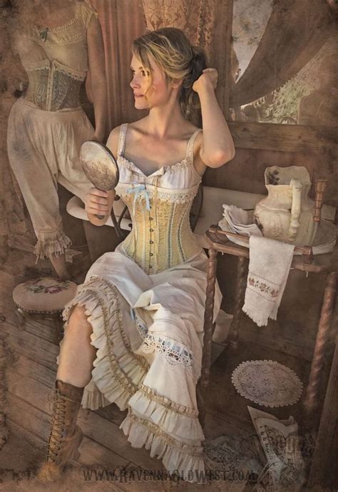 Pin By Susan On Saloon Girls In Wild West Outfits Saloon Girl