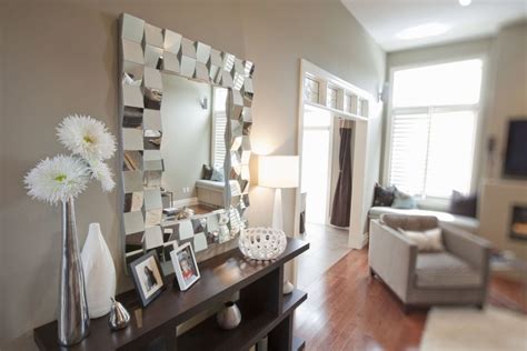 10 Fabulous Statement Wall Mirrors