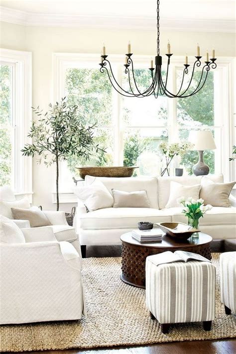 20 Breathtaking White Living Room Ideas For Elegant Atmosphere