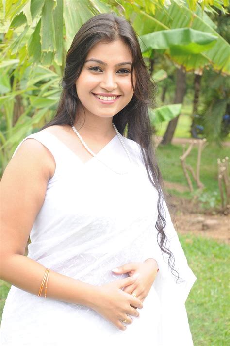 Hot Tamil Actress In White Saree Photos