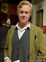 Alex Jennings takes on Willy Wonka role - BBC News