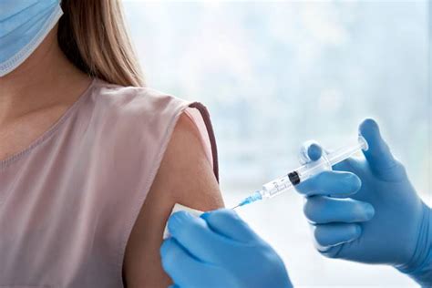 สรุปอีกครั้ง ก่อนลงทะเบียนฉีดวัคซีนโควิด 19 ณ ศูนย์ฉีดวัคซีนบางซื่อ ใครสามารถจองได้ ใครจองไม่ได้ ก่อนลงทะเบียนจริง 29 ก.ค. ลงทะเบียนฉีดวัคซีนโควิด 19 จาก 3 ค่ายมือถือ เอไอเอส ดีแทค ...