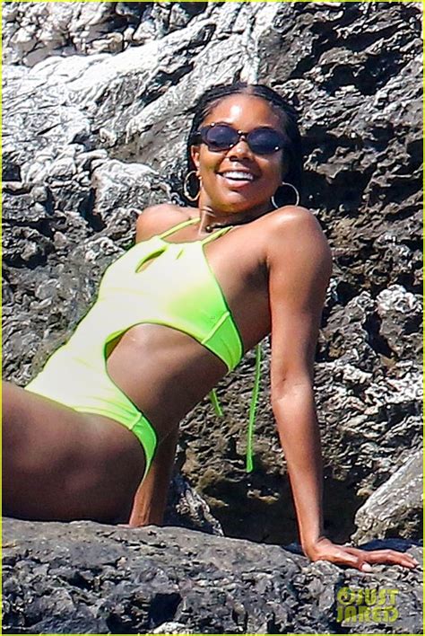 Gabrielle Union Shirtless Dwyane Wade Show Some Sweet Pda On Vacation