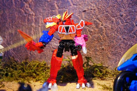 Sdcc 2015 Power Rangers Dino Charge And Dino Super Charge