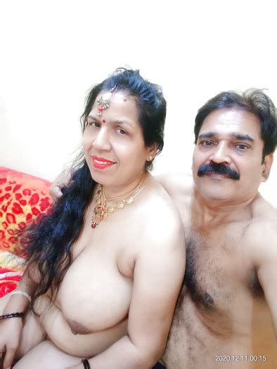 Hot Meena Bhabhi Open Boobs