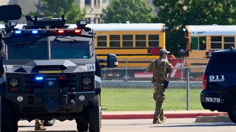 At Least 4 Injured In Texas School Shooting Police Say The New York