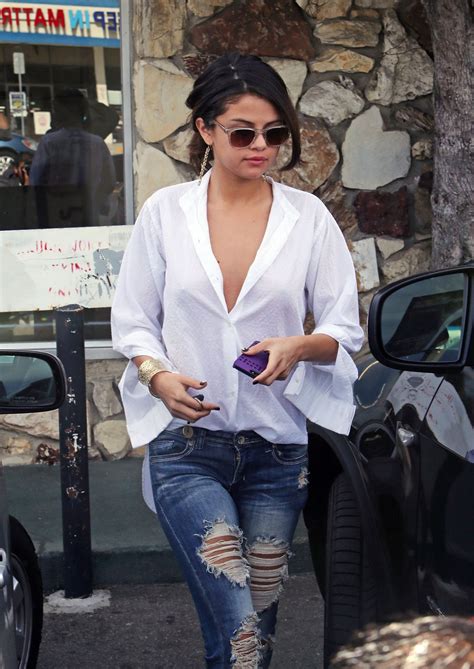 Selena Gomez In Ripped Jeans Out In Los Angeles Hawtcelebs