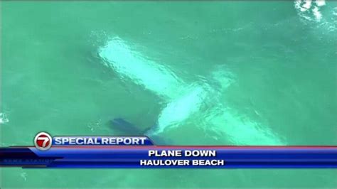 Small Plane Crashes Into Sea At Haulover Beach Nobody Hurt Miami Herald