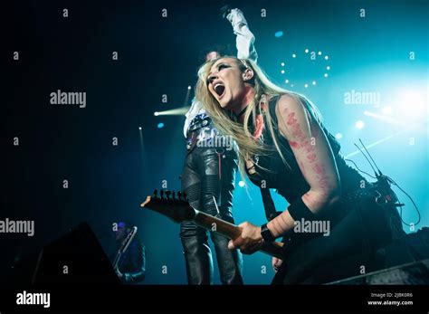 Nita Strauss Hi Res Stock Photography And Images Alamy