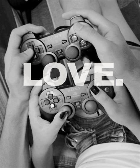 Pin By Maria Hr On ☣ Random ☣ Gamer Couple Couples Playing Video