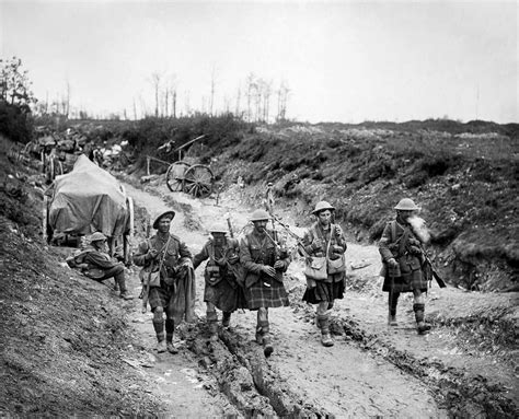 The Battle Of The Somme In Pictures 1916 Battle Of The Somme World