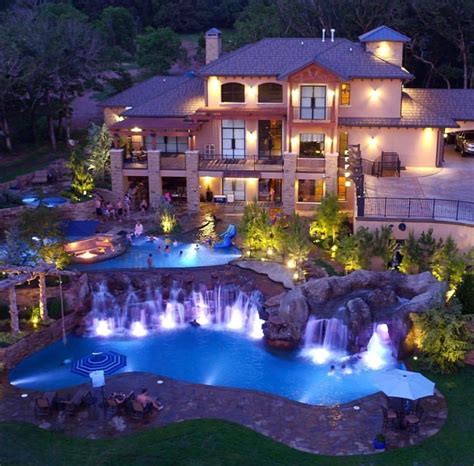 Swimming Pool And Light At Night Dream Mansion Mansions Huge Houses