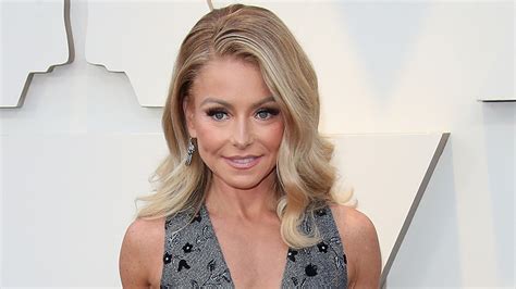 Kelly Ripa Shows Off Mark Consuelos And Kids In Throwback Photo From