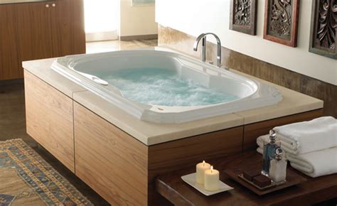 Multiple condos in this complex make it perfect for family reunions or gatherings of friends. The Pros & Cons of Jacuzzi-Style Bathtubs | HubPages