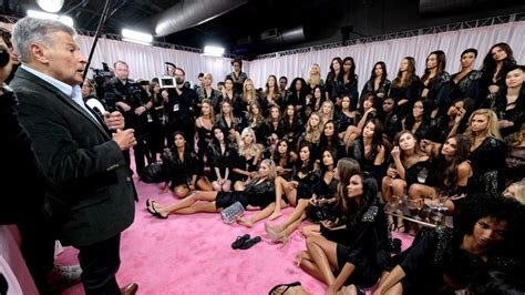 Victorias Secret Top Executive Quits After Lingerie Company Hires