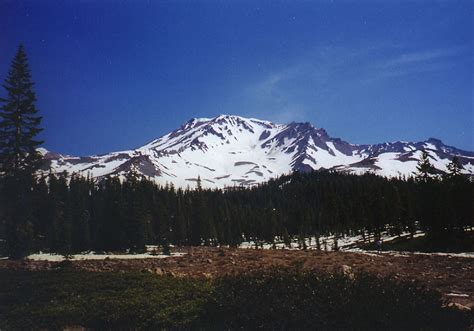 Skiing The Cascade Volcanoes Mount Shasta