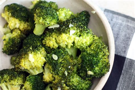 flavorful lemon and garlic broccoli is quick to make recipe broccoli sauteed broccoli