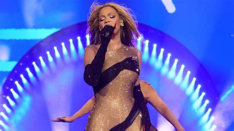 Look Of The Week Beyoncé Kicks Off ‘renaissance Tour In ‘hands On Bodysuit Cnn
