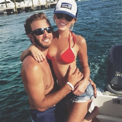 Total Pro Sports Paulina Gretzky 15 Things You Might As