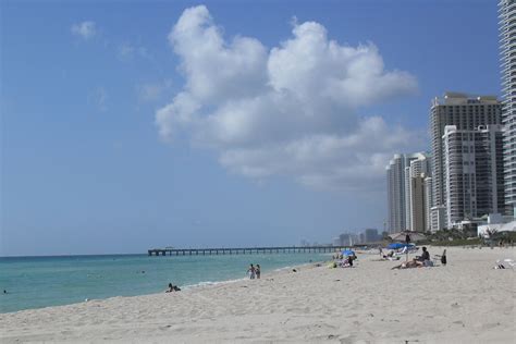 Filebeach Sunny Isle Miami Beach Wikipedia