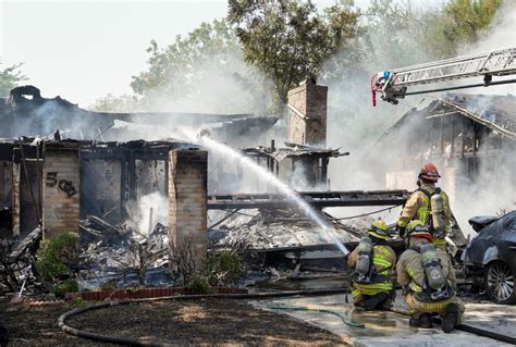 Firefighters Put Out House Fire In South Austin That Spread To Second Home