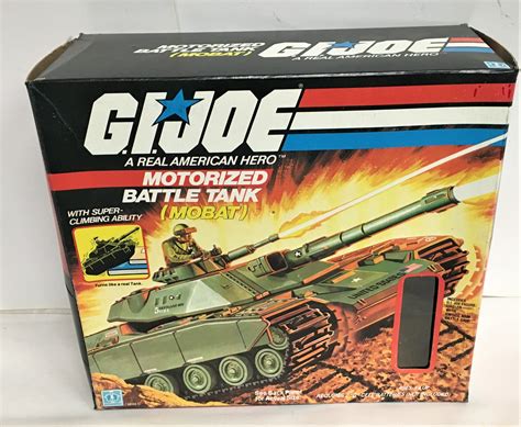 Packaging is in great condition, some shelf wear may be evident. GI JOE BATTLE TANK VINTAGE - Boutique Univers Vintage