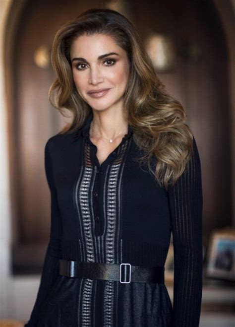 Pin By Elena Erosa On Rania De Jordania Queen Dress Royal Fashion Queen Rania