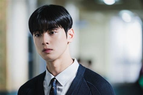 He is a member of the south korean boy group astro. Dukung Cha Eun Woo Syuting True Beauty, Moonbin ASTRO ...