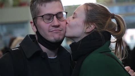 Ukrainian Russian Couple Flee From Kyiv Reuters Video