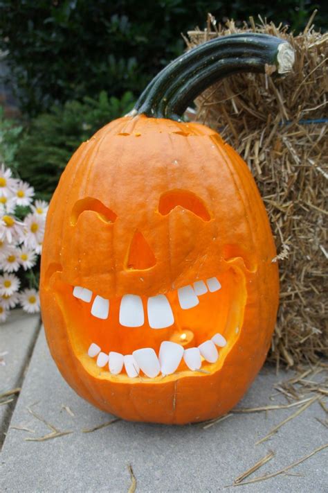 pumpkin teeth pumpkin carving halloween pumpkins carvings diy pumpkin carving