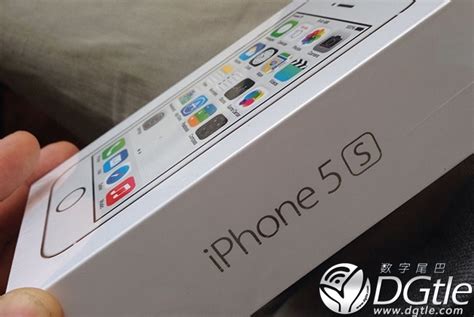First Iphone 5s And 5c Unboxing Video And Images