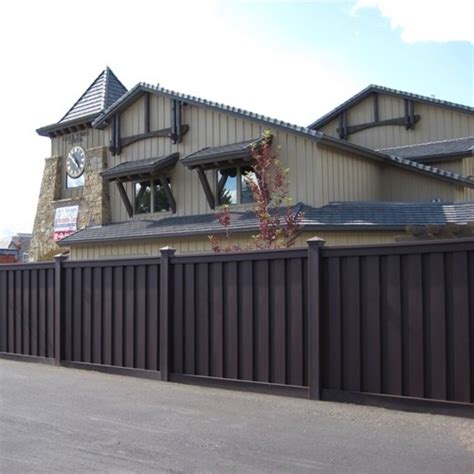Trex composite fence panels come in a variety of rich colors - Trex