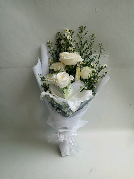 Jual Buket Bunga Mawar Mix Bunga Lili Kasablanka Wangi Cocok Untuk