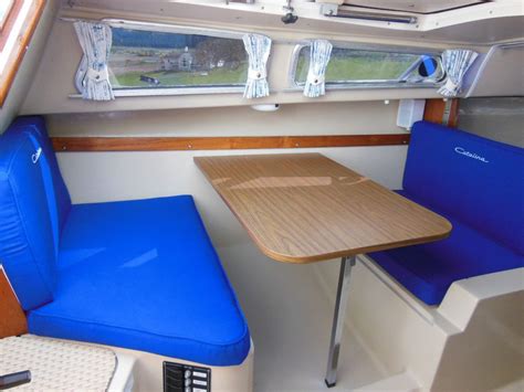 Classic Colors And A Fresh Look Boataccessoriesideas Boat Interior