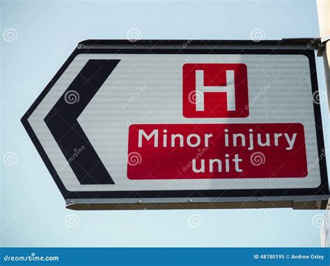 Minor Injury Unit Sign Stock Image Image Of Directions 48780195