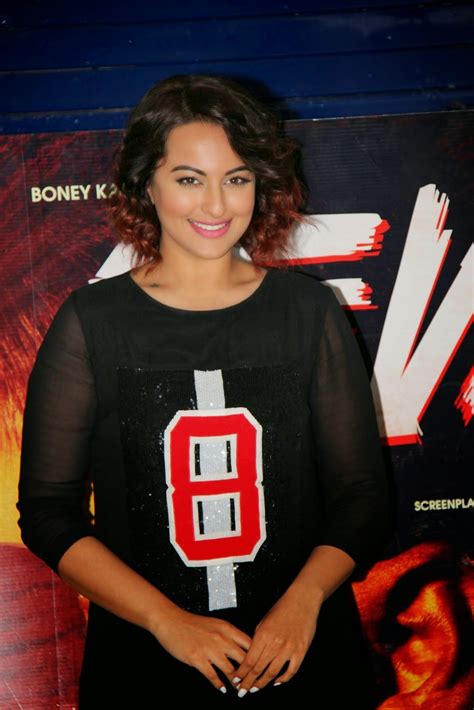 Sonakshi Sinha Looks Hot In Black Dress At Film Tevar Promotions At Iit Mumbai Indian Girls