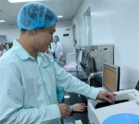 Vaccine trial & approval tracker. ietnam Launching Covid-19 Nanocovax Vaccine Clinical Trial
