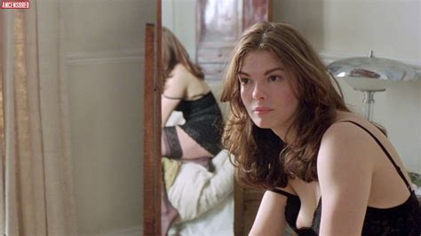 Jeanne Tripplehorn Nude Pics Page 1