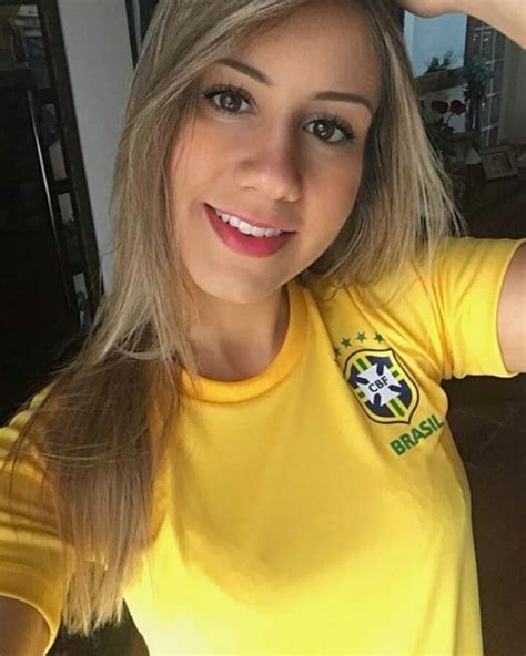 Fans Women Fashion Brazilian Girls Breakfast Nook Soccer Girls Faces Moda